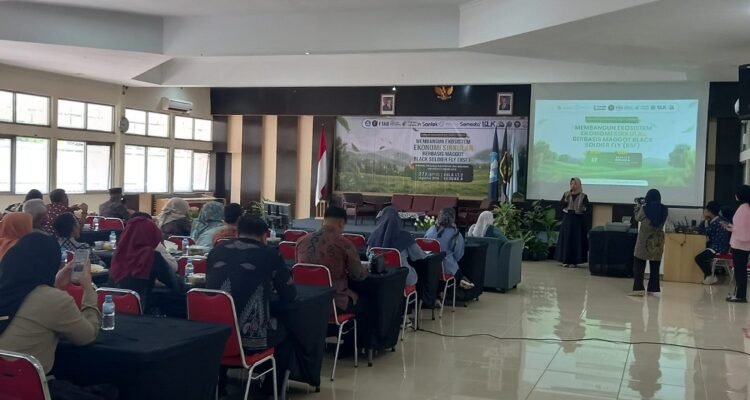 CoE CBSA FTAB UB Wujudkan Ekosistem Ekonomi Sirkular Maggot BSF di Malang Raya dari Pendanaan InsaIntek