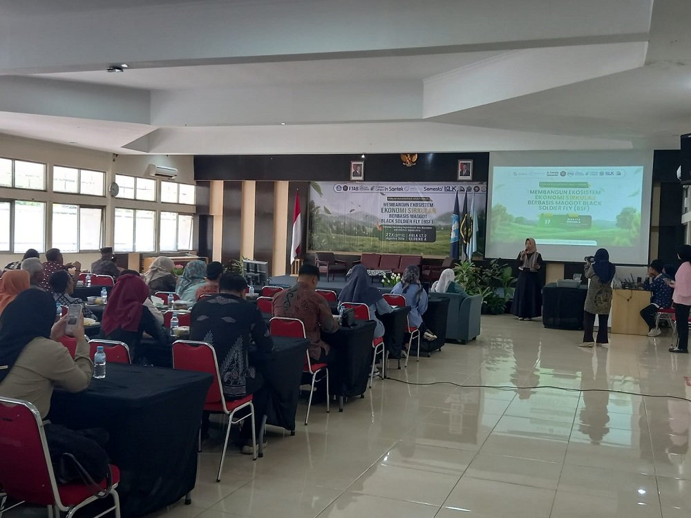 CoE CBSA FTAB UB Wujudkan Ekosistem Ekonomi Sirkular Maggot BSF di Malang Raya dari Pendanaan InsaIntek