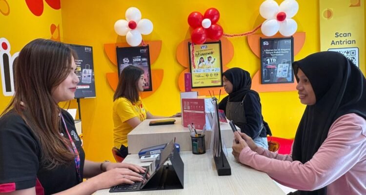 Indosat Resmikan Gerai IM3 & 3Store Dinoyo, Usung Konsep Terpadu di Pusat Aktivitas Bumi Arema