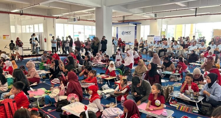 Ratusan Anak Ramaikan Lomba Mewarnai Tugu Tirta di MCC