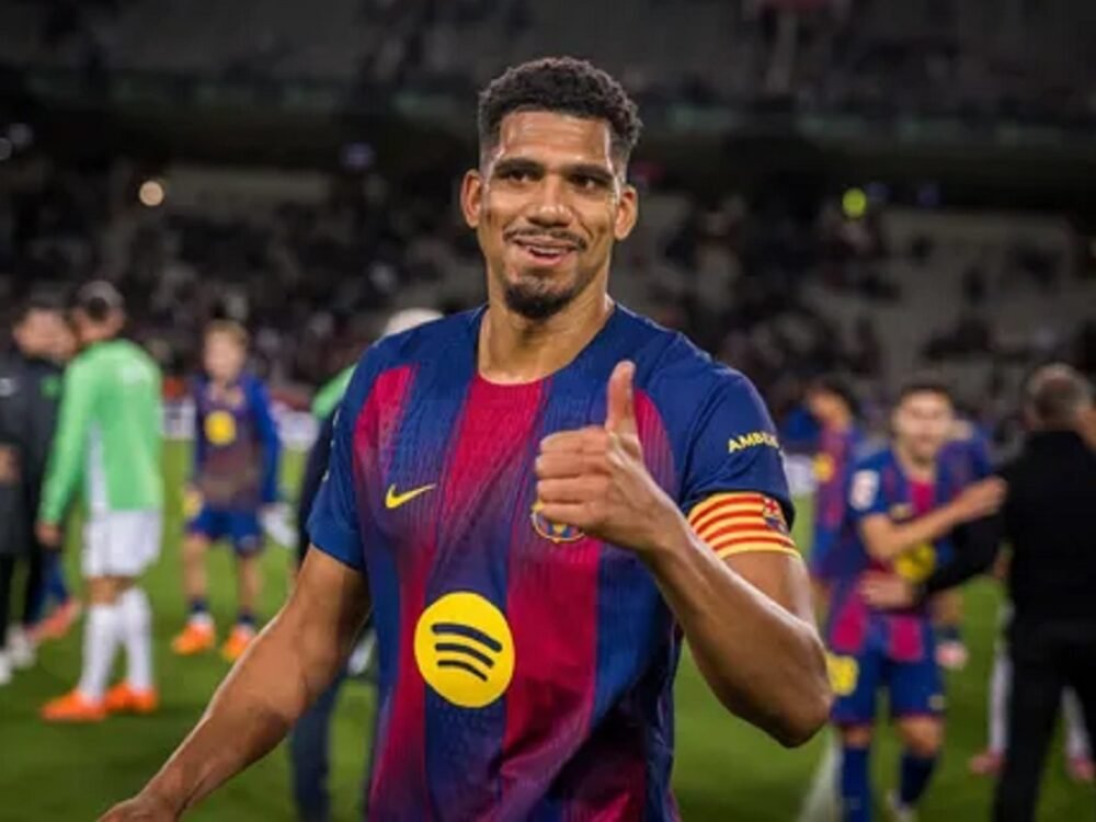 Liverpool Segera Rekrut Ronald Araujo dari Barcelona dengan Status Pinjaman