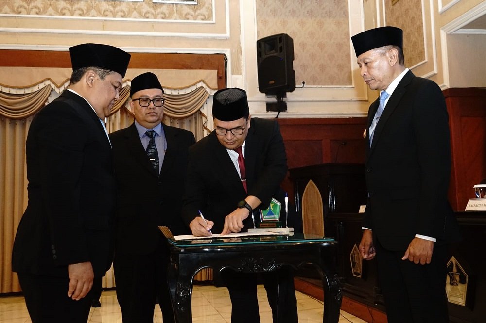 Dandung Djulharjanto Resmi Dilantik Jadi Pj Sekda Kota Malang, Ini Pesan Wali Kota dan Sekda Kabupaten