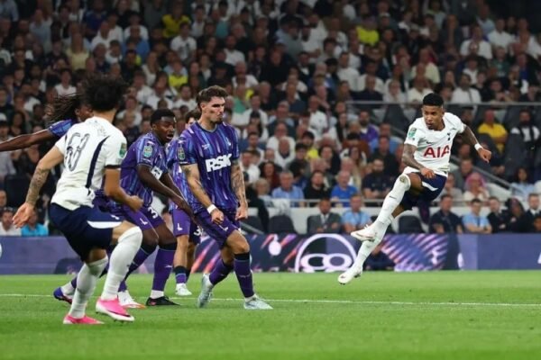 Debut Savio Pastikan Kemenangan Tottenham Hotspur atas Charlton di Carabao Cup