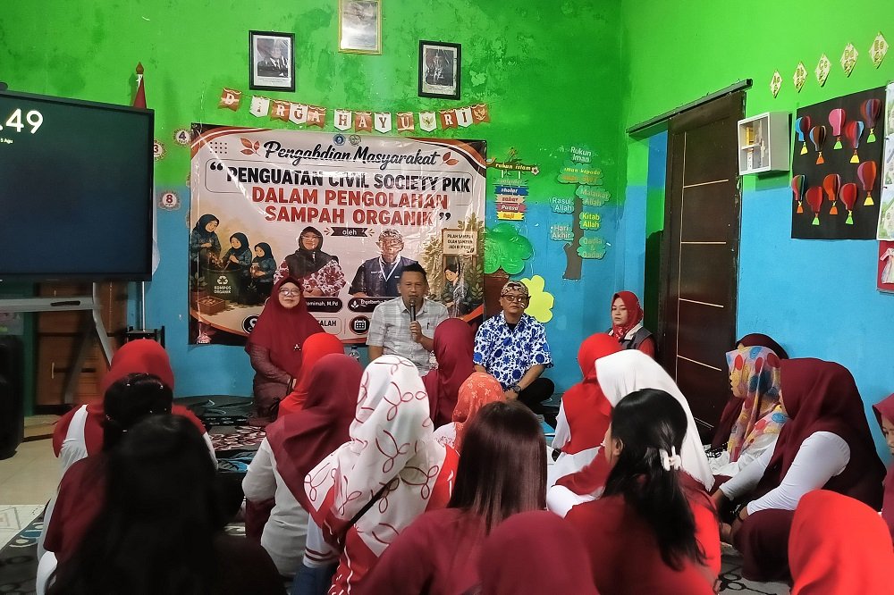UNIKAMA PKK Sumberpasir PKK Desa Sumber Pasir Perkuat Civil Society melalui Pengolahan Sampah Organik