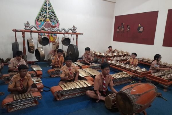 Cegah Kecanduan Gadget, SMP Kristen 1 YPK Malang Gandeng UNIKAMA Hadirkan Ekstrakurikuler Kerawitan