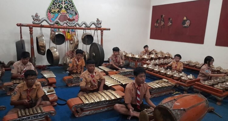 Cegah Kecanduan Gadget, SMP Kristen 1 YPK Malang Gandeng UNIKAMA Hadirkan Ekstrakurikuler Kerawitan