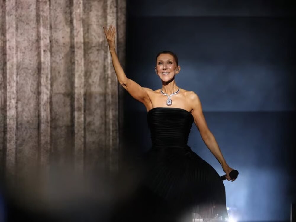 Celine Dion Kembali ke Panggung Setelah 6 Tahun Berjuang Melawan Penyakit Langka
