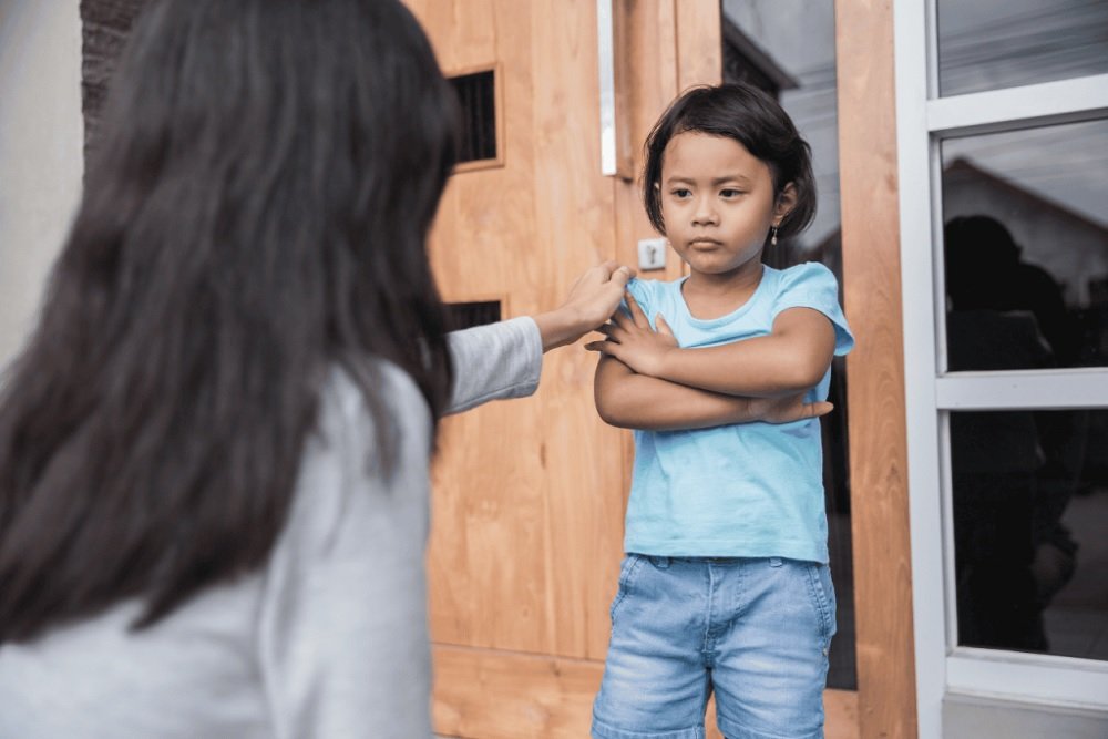 460-Memarahi anak Sikap Overprotective Orang Tua Justru Dapat Menghambat Tumbuh Kembang Anak