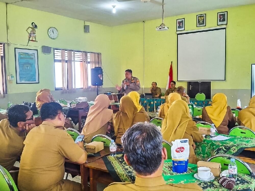 Polresta Malang Kota Sosialisasikan Pendekatan Hipnoterapi untuk Cegah Kenakalan Remaja di Sekolah