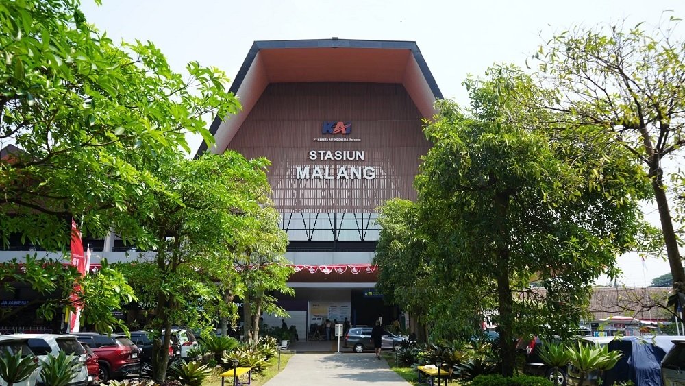 Lonjakan Penumpang di Stasiun Malang, KAI Siapkan 6.104 Kursi di Tengah Ancaman Erupsi Anak Krakatau