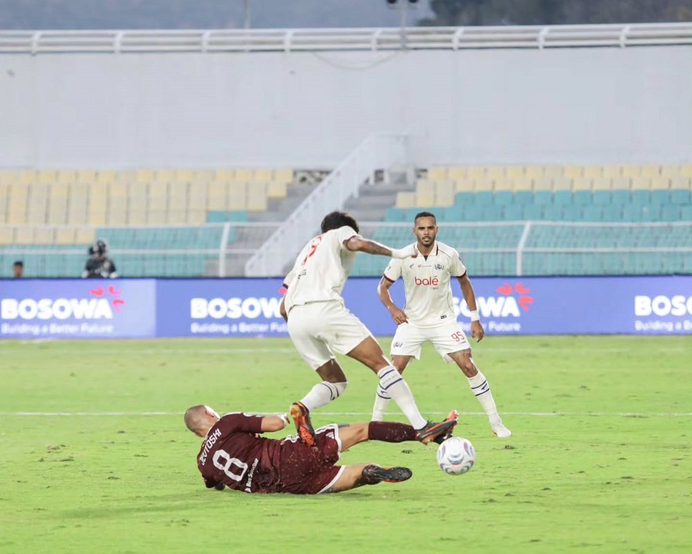 Drama Enam Gol di Parepare, Arema FC vs PSM Makassar Berakhir Imbang 3-3
