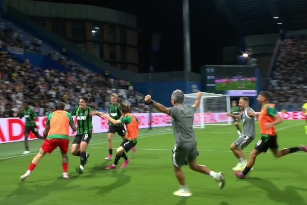 Sassuolo Kalahkan Juventus 3–2 Lewat Gol Telat Vasilije Adzic di Injury Time