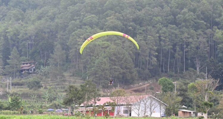 Tutup Kejurda Paralayang Jawa Timur 2026, Danlanud Abdulrachman Saleh Tekankan Sportivitas dan Prestasi