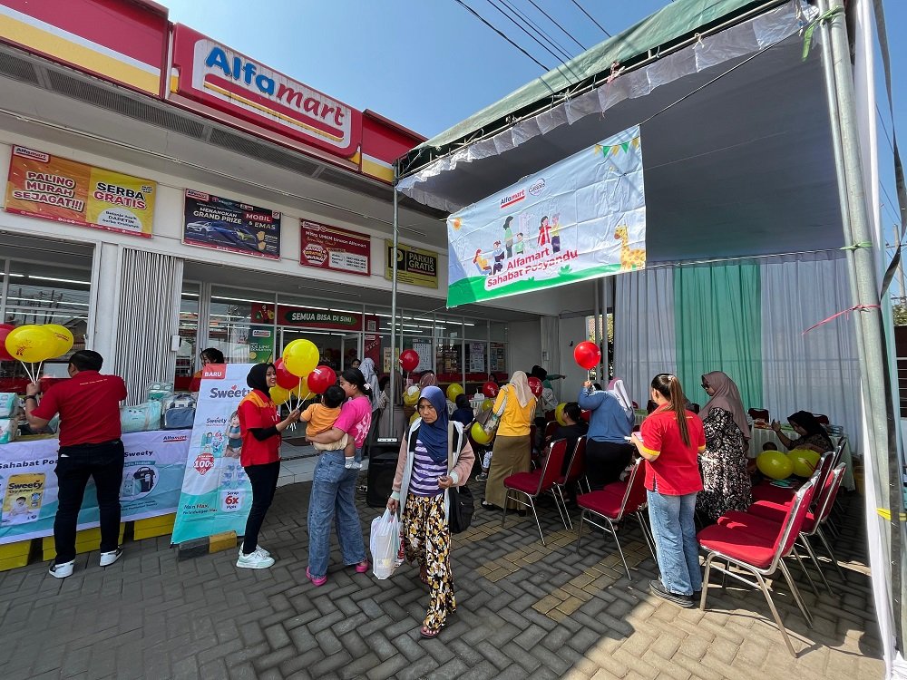 Alfamart Kolaborasi Alfamart dan Sweety Perkuat Edukasi Tumbuh Kembang Anak lewat Posyandu