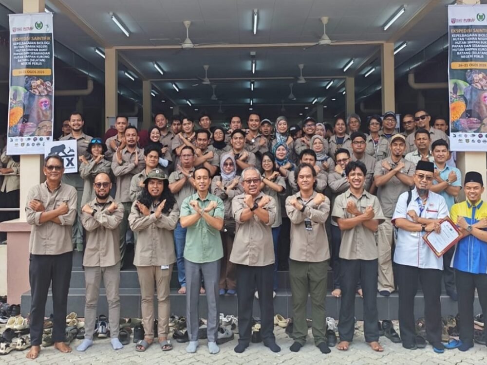 Tim Kehutanan FBiPK UB Petakan Biodiversitas dan Potensi HHBK di Hutan Perlis Malaysia