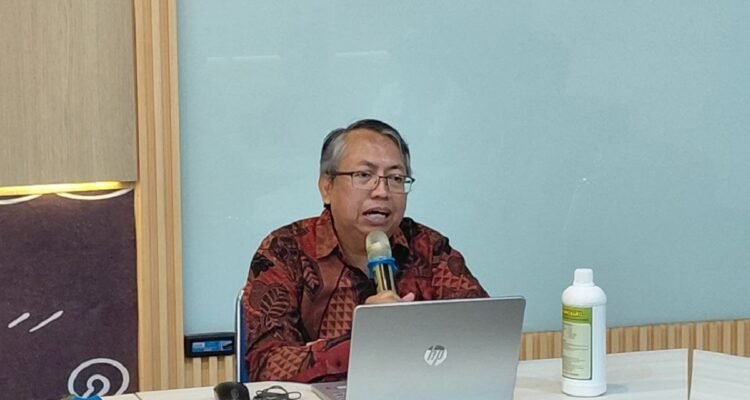 Dorong Pertanian Berkelanjutan, Guru Besar FSTeM UB Kembangkan POC dan PHC Diperkaya Beauveria bassiana