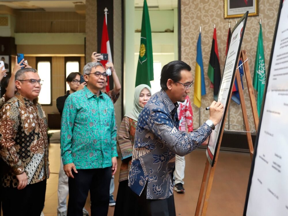 Gandeng KPK, UB dan UIN Canangkan Program Pengendalian Gratifikasi Gandeng KPK, UB dan UIN Canangkan Program Pengendalian Gratifikasi