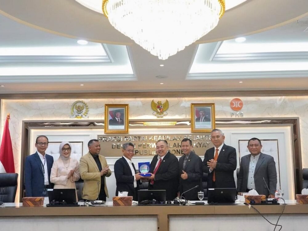 Deddy Fachruddin Dorong Penguatan Peran Dokter Hewan dalam Sistem Veteriner Nasional