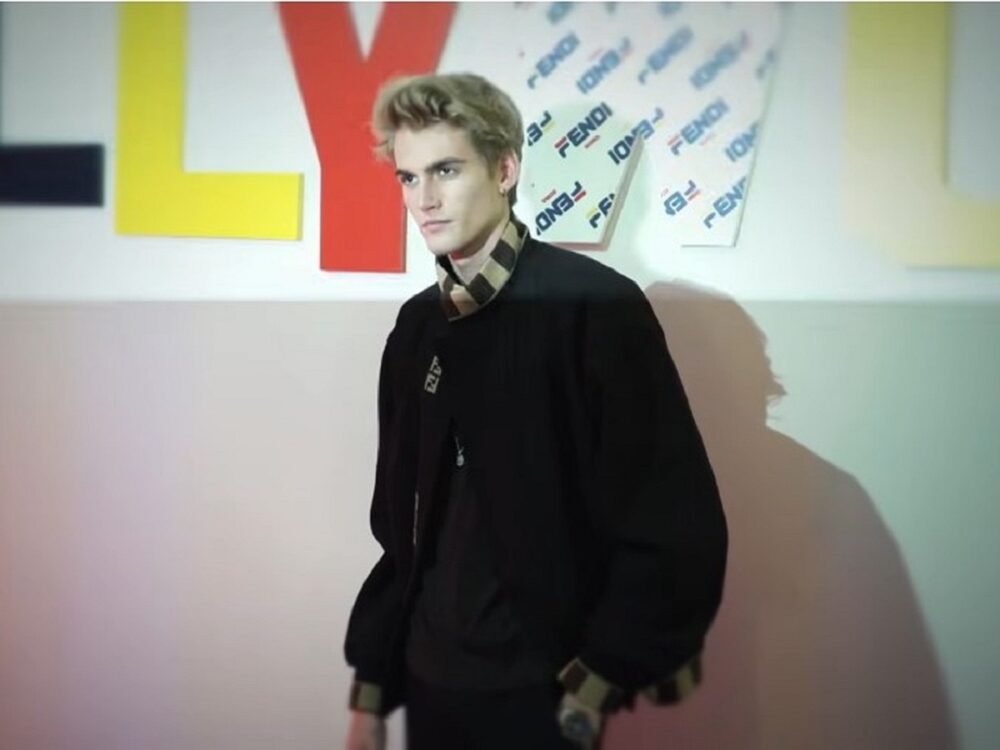 Anak Supermodel Cindy Crawford, Presley Gerber, Meninggal Dunia