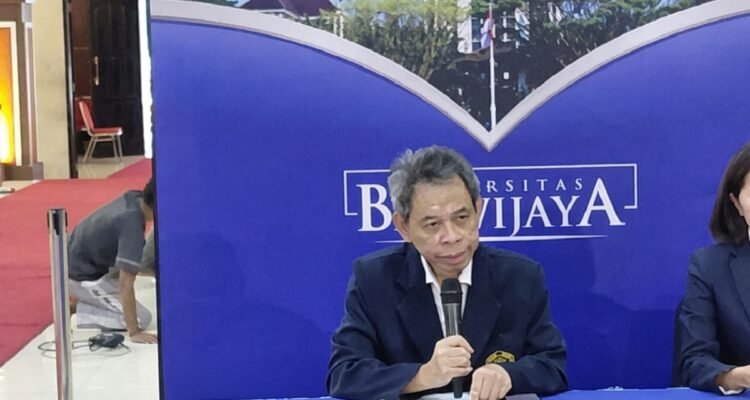 Guru Besar FBiPK UB Kukuhkan Model E/D/C-RITA: Petani yang Tak Langsung Adopsi Inovasi Bukan Berarti Menolak