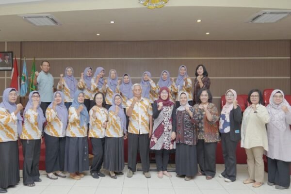 Kopwan Khadijah Sidoarjo Belajar Sistem Tanggung Renteng dari Kopmen SBW Malang