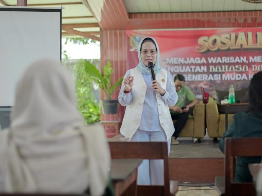 Bangkitkan Literasi Aksara Nusantara, Sri Untari Ajak Guru Bahasa Jawa di Kabupaten Malang Lakukan Ini