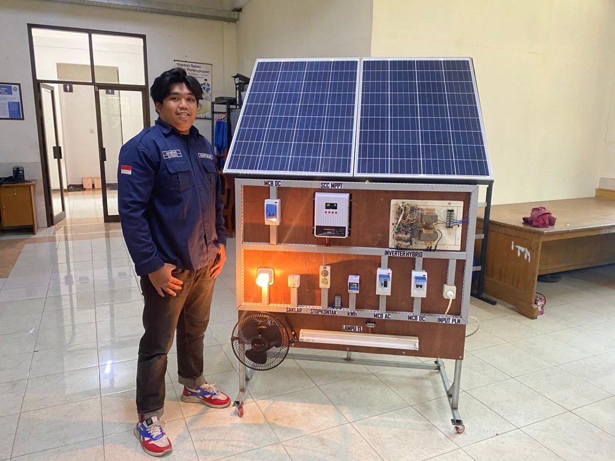 Wisudawan Terbaik ITN Anak Buruh Sawit Malaysia Raih Wisudawan Terbaik ITN Malang Usai Rancang Alat PLTS Hybrid