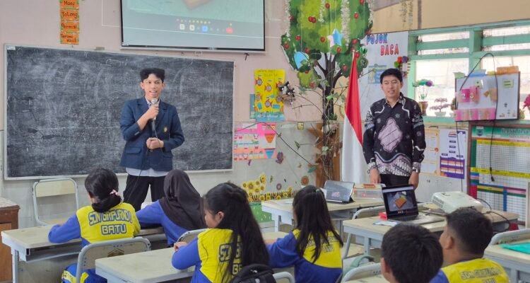 Tim PkM Departemen Matematika FSTeM UB Sosialisasi Inovasi Pembelajaran Geometri Melalui Teknologi Lantai Pintar Di SDN Giripurno 01 Batu  