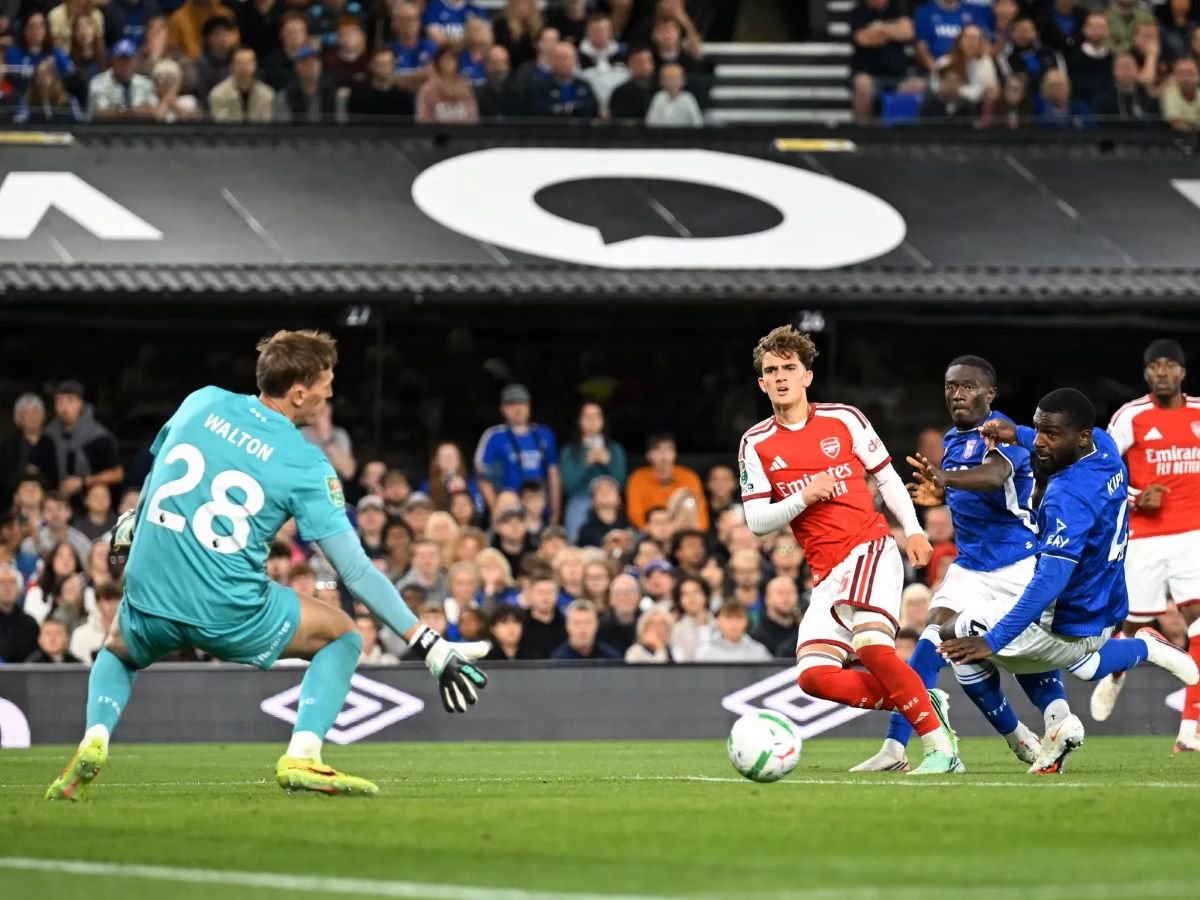 Publik Soroti Penampilan Gemilang Max Dowman dalam Kemenangan Arsenal vs Ipswich di Carabao Cup