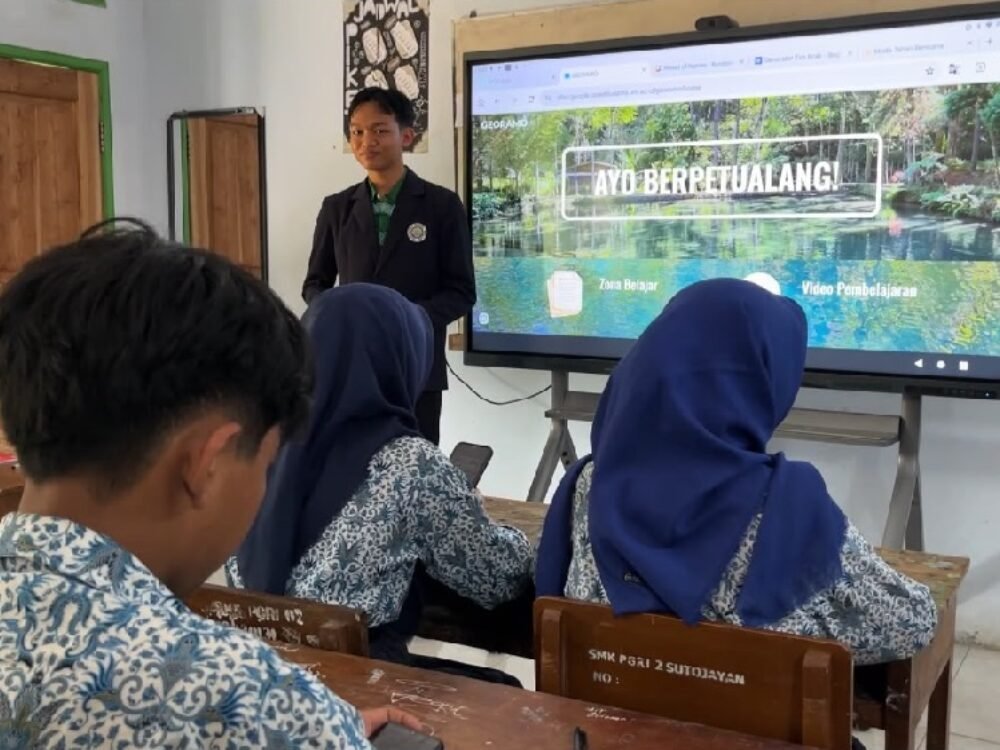 Mahasiswa UM Kembangkan Website Interaktif GEORAMO sebagai Media Pembelajaran Digital Mitigasi Bencana di Telaga Rambut Monte