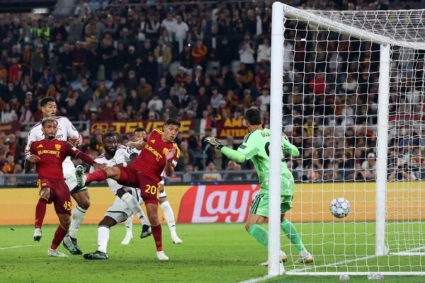 Kejar-Kejaran Gol, Real Madrid Tekuk AS Roma 4-3