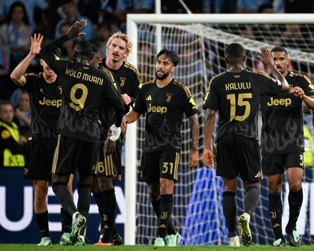 651-Pemain Juventus selebrasi Gol Telat Kolo Muani Bawa Juventus Menang 2-1 atas Celta Vigo