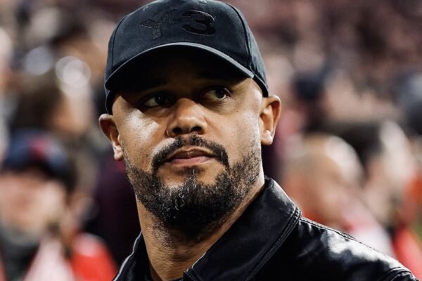 Vincent Kompany Keluar Rumah Sakit, Kini Jalani Rawat Jalan