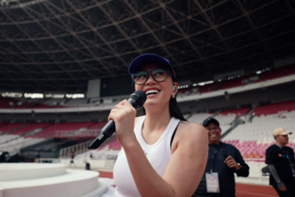 Wow! Agnez Mo Bakal Main Film Bareng Nicolas Cage dan Michael Sheen di ‘C.L.A.Y’