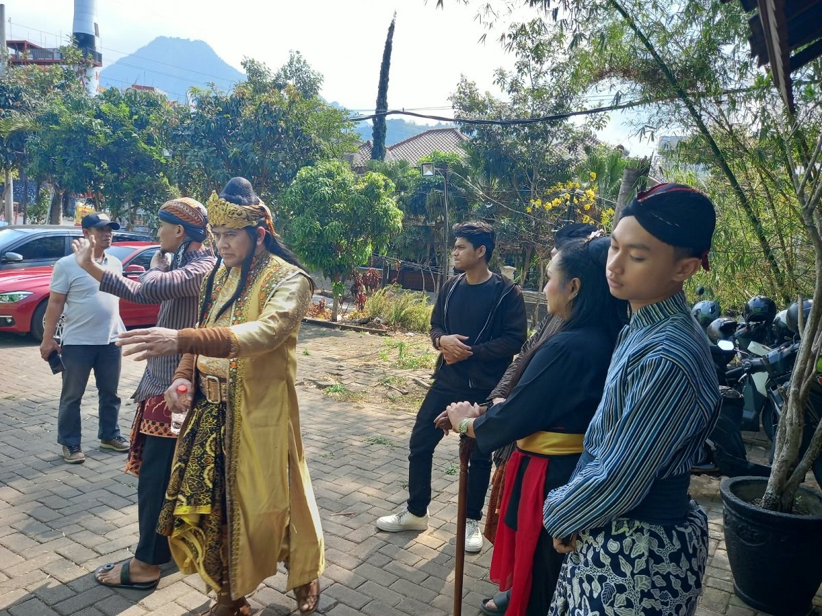 Aris Kurniawan Gelar Workshop Acting di Batu, Aris Kurniawan dan PARFI Jatim Dorong Generasi Muda Kuasai Sinematografi dan AI