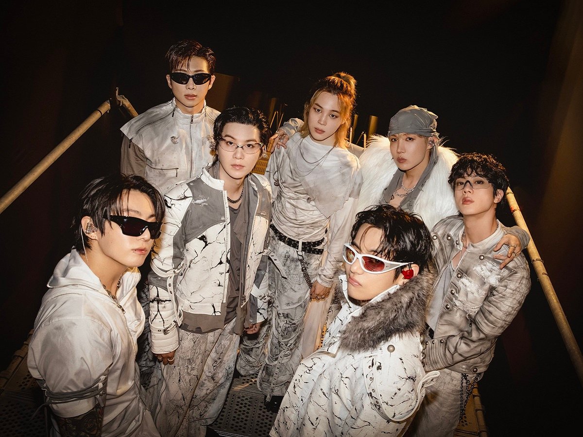 BTS Peru Pertama Kali Konser di Peru, BTS Minta Fans Tak Berkumpul di Depan Hotel