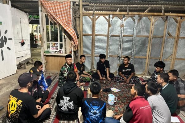 Sosialisasi Penerimaan Prajurit TNI AD, Babinsa Kotalama Ajak Generasi Muda Siapkan Diri