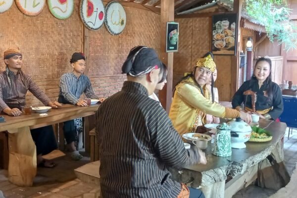 Gandeng PARFI Jatim Pimpinan Wira Lina, Aris Kurniawan Siapkan Produksi Film Angkat Kearifan Lokal Jawa Timur