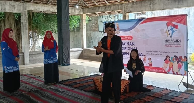 HIMPAUDI Lowokwaru Kurangi Ketergantungan Anak pada Gawai Lewat Permainan Tradisional
