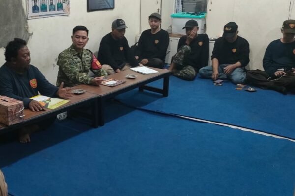 Komsos dan Bina Linmas Babinsa Kelurahan Bareng Perkuat Kesiapsiagaan Masyarakat