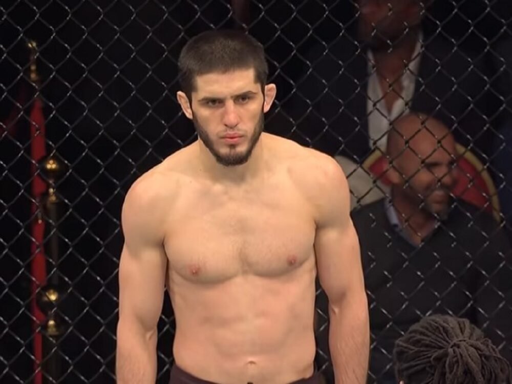 Islam Makhachev Terungkap! Islam Makhachev Blak-Blakan Alasan Tolak Bertarung Lawan Carlos Prates di UFC 336 Toronto