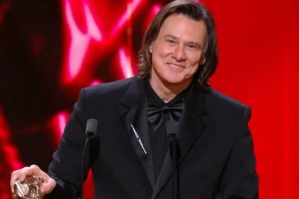 Jim Carrey Menikah Ketiga Kalinya, Pilih Hidup Tenang di Hawaii