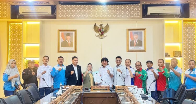 Komisi E DPRD Jatim Siap Perjuangkan Raperda Jaminan Pesangon dan UMP Layak 2027