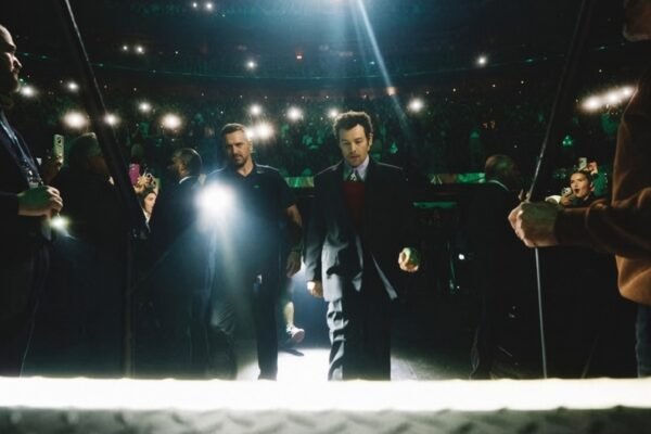 Harry Styles Bawakan Lagu Terbaru Mengenang Dua Tahun Meninggalnya Liam Payne