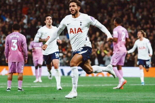 Akhirnya Menang Juga! Omar Marmoush Komentari Kontribusinya di Laga Tottenham vs Coventry City