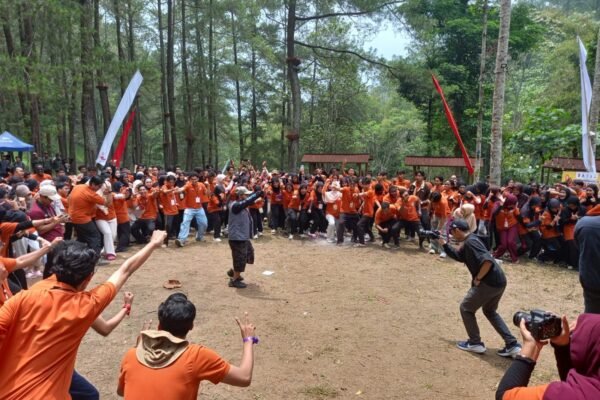 Keseruan Hari Kedua ADIYC 2026: Ratusan Mahasiswa Lintas Negara PTMA Antusias Ikuti Outbound dan Dinamika Kelompok di Pujon Hills