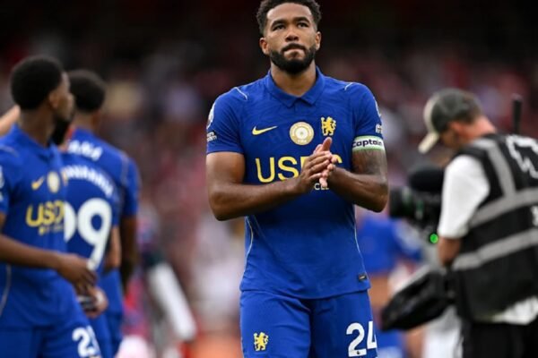Pasca Operasi Lutut, Reece James Dipastikan Tak Perkuat Chelsea Tiga Bulan