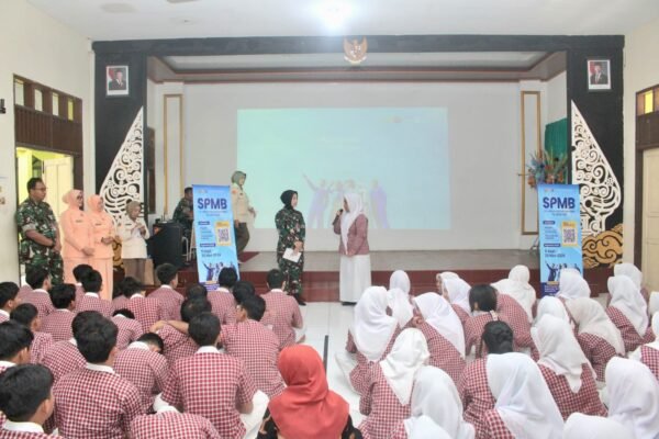 Jemput Talenta Muda Malang, SMA Pradita Dirgantara Kenalkan Wawasan Kedirgantaraan di SMPN 5