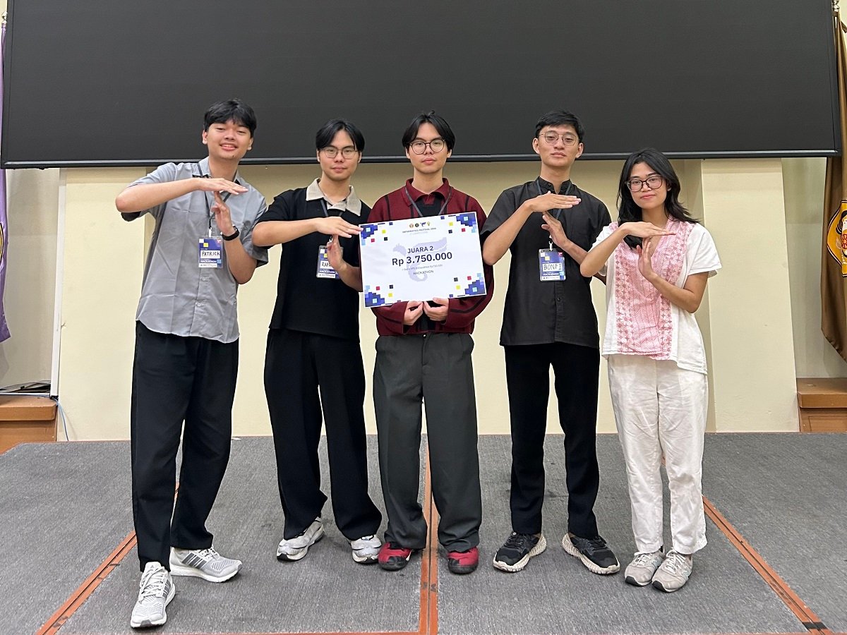 UB UNAIR IFEST 2026 Lewat ‘Nyambung’, Kolaborasi Mahasiswa Sains Data UB dan UNAIR Sabet Juara 2 Hackathon IFEST 2026