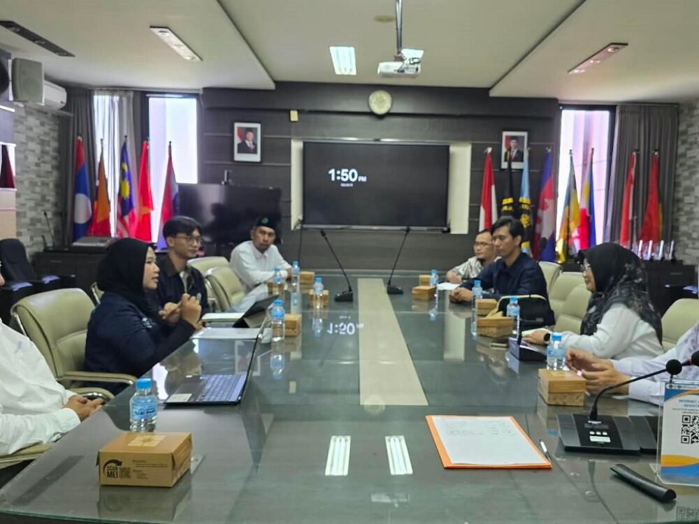 UIN FTAB UB Tim SAINTEKPRENEUR FST UIN Malang Timba Ilmu Pengelolaan Bisnis Mahasiswa ke FTAB UB